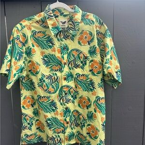 Yiume Floral Print Hawaiian Shirt
New Without Tags men’s small